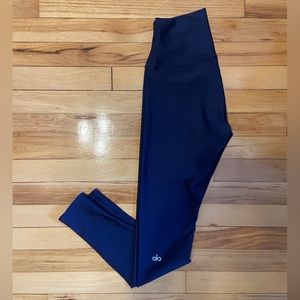 Alo Yoga 7/8 High Waist Airlift Legging Rich Navy size small